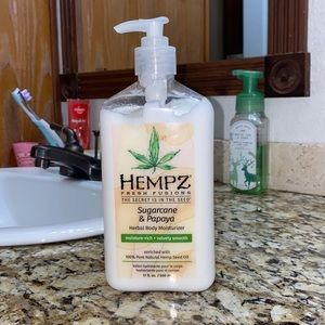 HEMPZ Sugarcane & Papaya body lotion